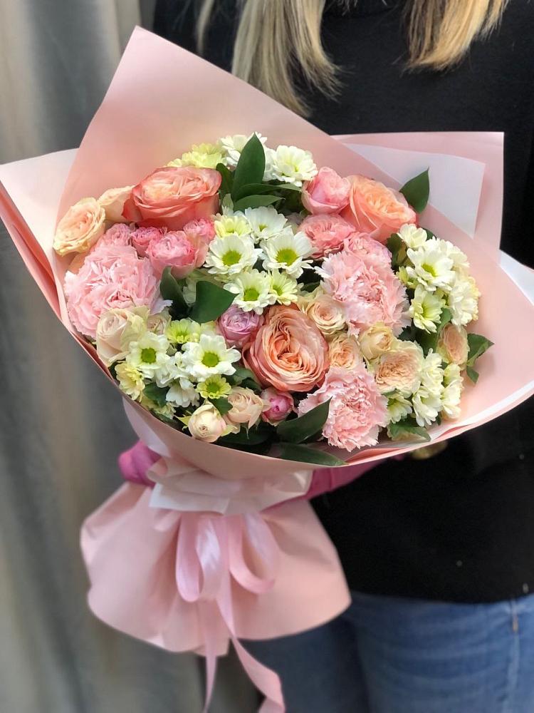 Букет цветов из: Гвоздики, Розы и Хризантемы в Марково