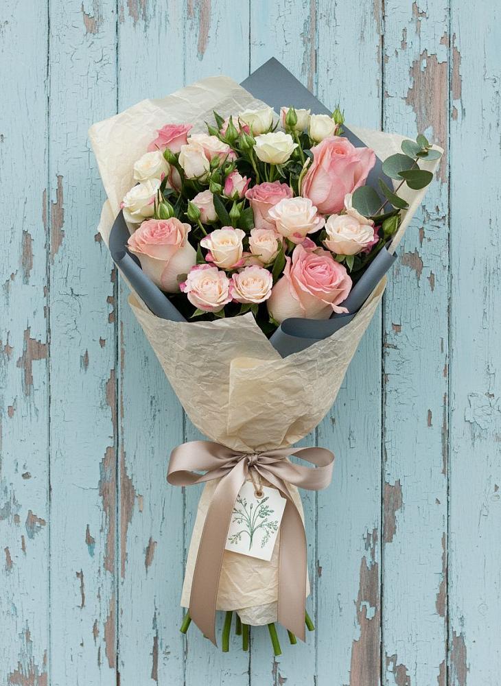 Букет цветов из: Розы в Марково