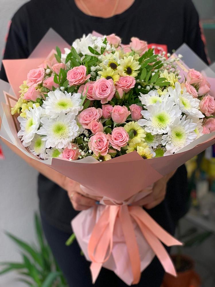 Букет цветов из: Розы и Хризантемы в Марково