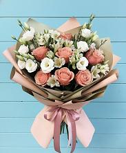 Букет цветов из:  Розы, Альстромерии и Лизиантусы в Марково