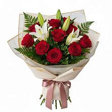 Букет цветов из:  Лилии и Розы в Марково