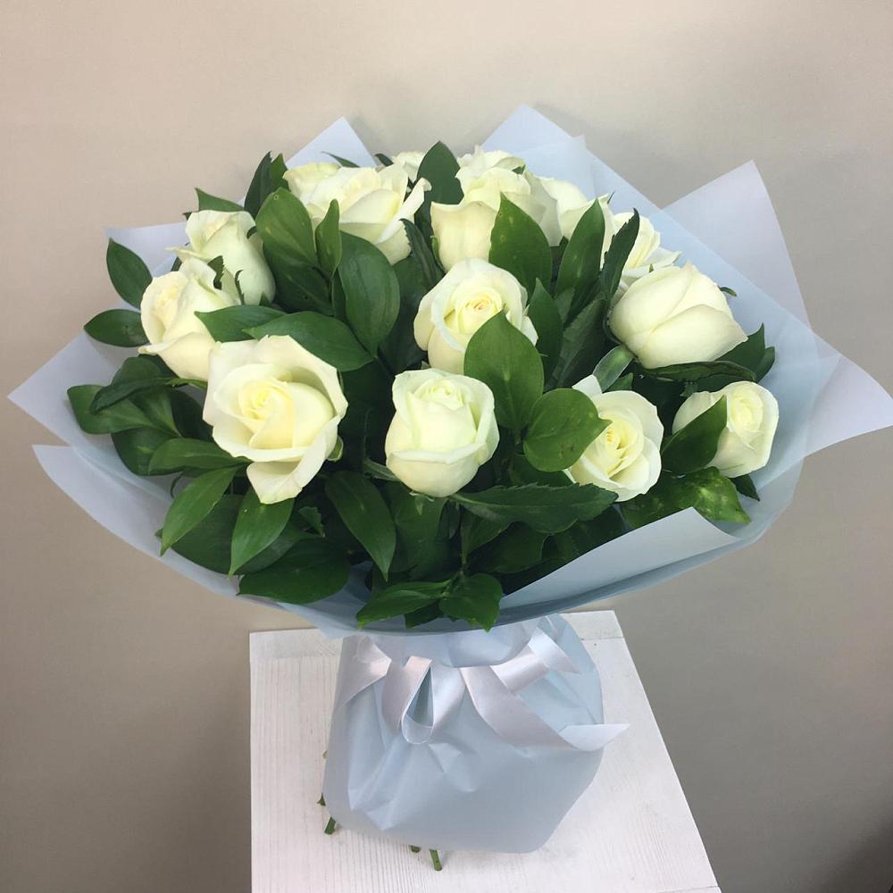 Букет 15 Белых роз Проуд в Марково
