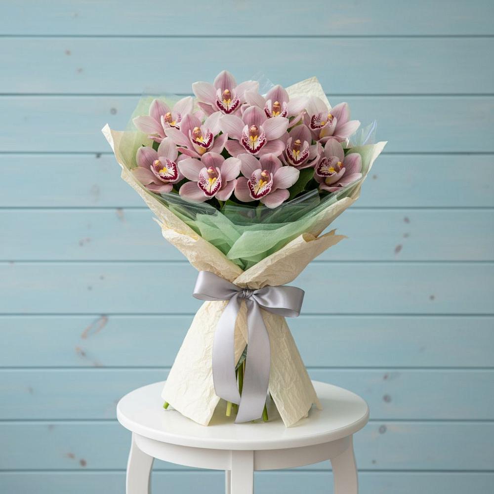 Букет цветов из: Орхидеи и Розы в Марково