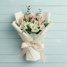 Букет цветов из:  Альстромерии в Марково