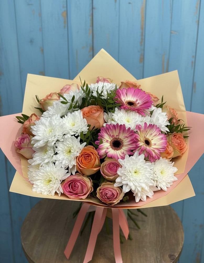 Букет цветов из: Розы, Герберы и Хризантемы в Марково