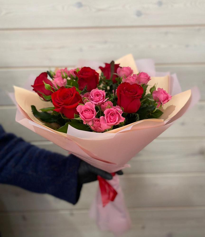 Букет цветов из: Розы в Марково